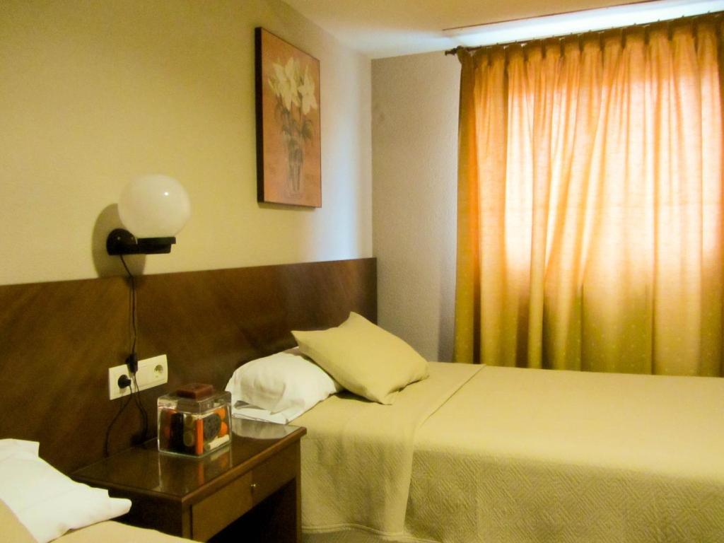Hotel Avenida Рекена Номер фото
