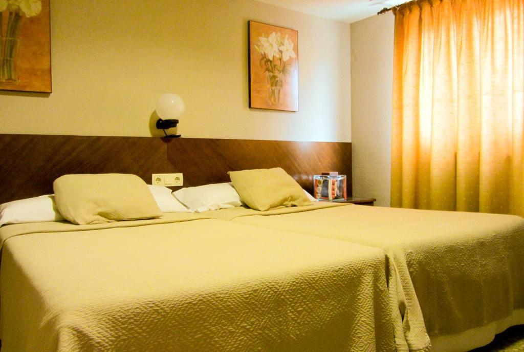 Hotel Avenida Рекена Номер фото