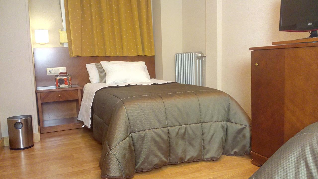 Hotel Avenida Рекена Екстер'єр фото