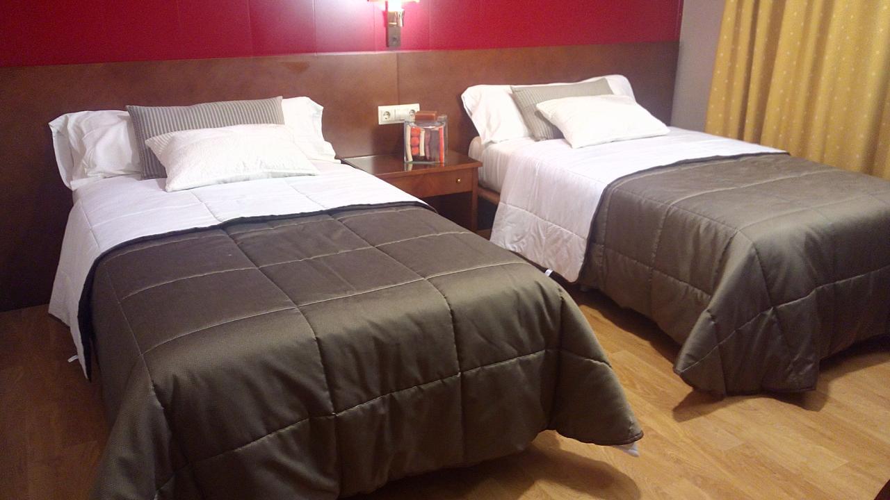Hotel Avenida Рекена Екстер'єр фото