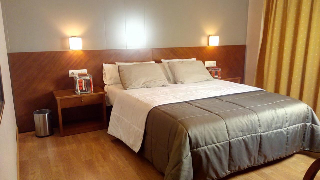 Hotel Avenida Рекена Екстер'єр фото